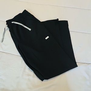 NWOT black skinny scrub pants